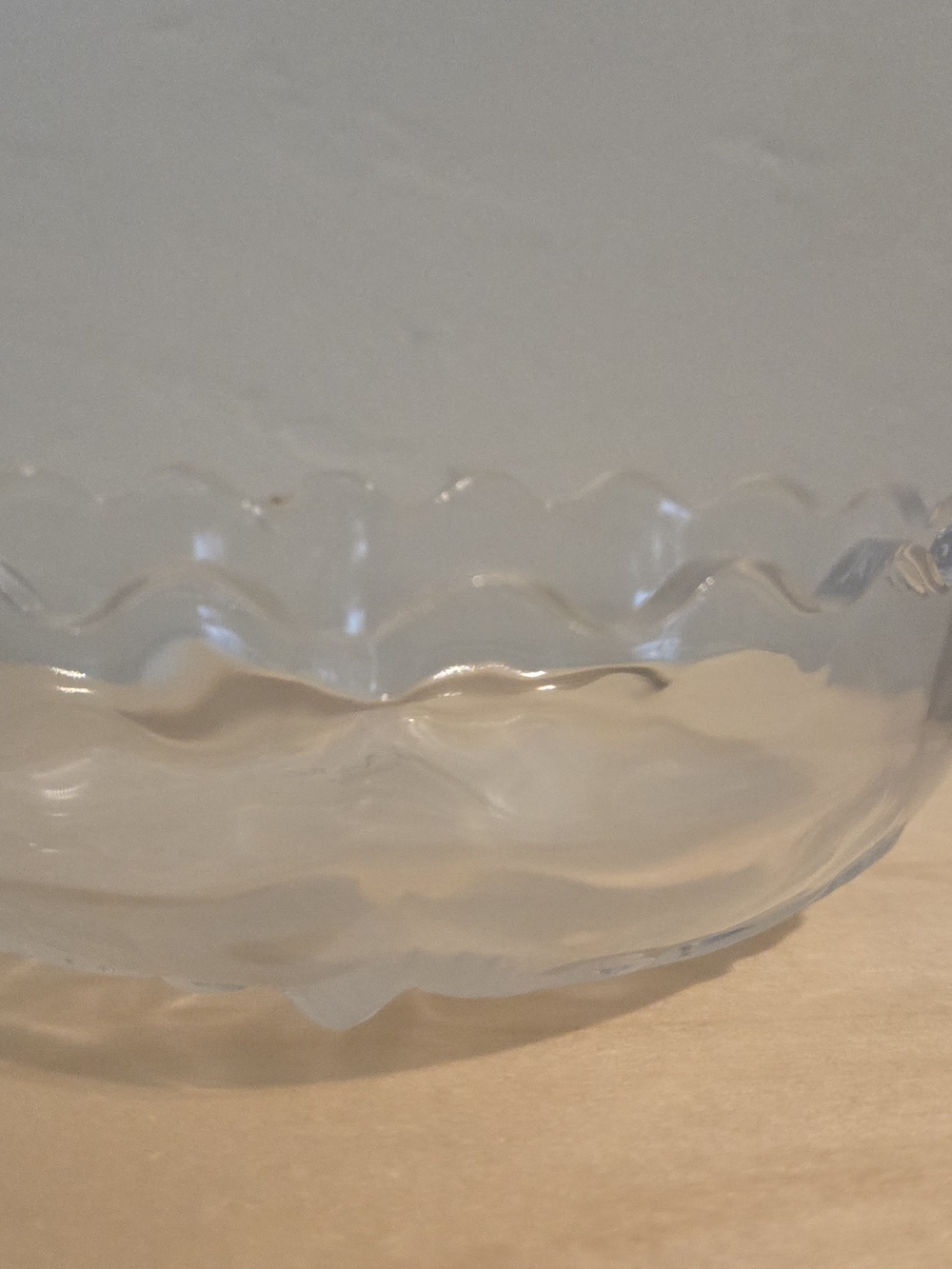 Vintage Studio Nova Heart-Shaped Crystal Dish with Rose Motif - Picture 3 of 4